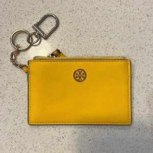 Mini Tory Burch chain wallet. Barely used.